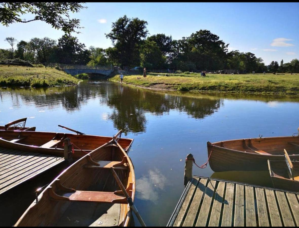 Dedham Lodge Lawford Eksteriør bilde